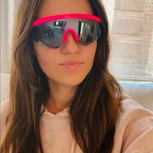 URBAN OUTFITTERS SPORT VISOR SUNGLASSES IN PINK AND BLACK NEW WITH TAG